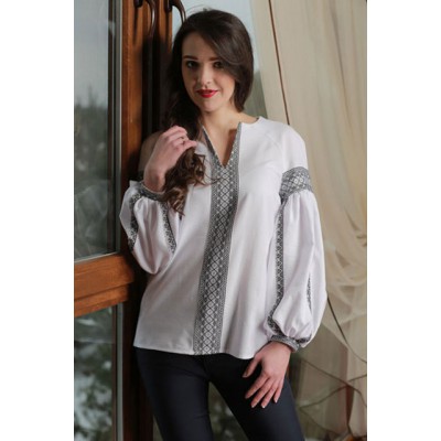 Embroidered blouse "Memory"